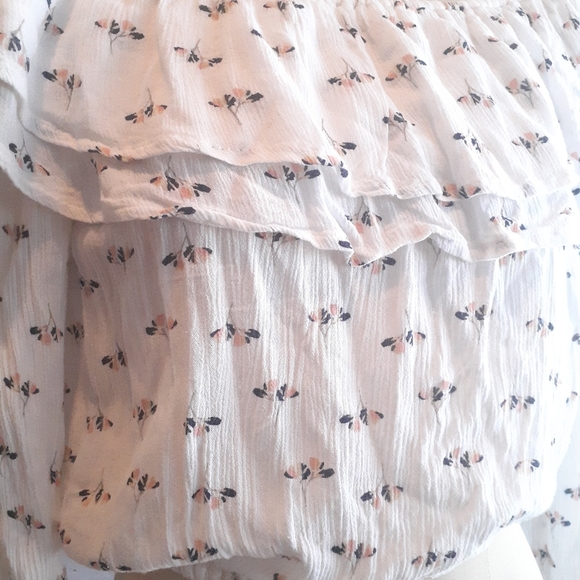 ABERCROMBIE AND FITCH LONG SLEEVE TOP - Picture 12 of 12